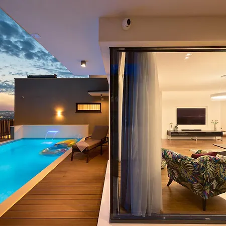 Viginti 18 - Outside Pool And Seaviews