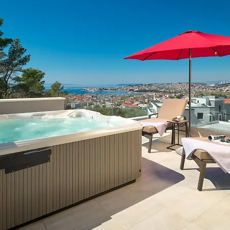 Viginti 18 - Outside Pool And Seaviews * Podstrana