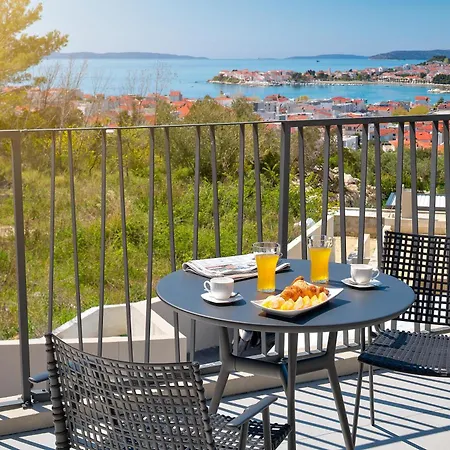 Viginti 18 - Outside Pool And Seaviews * Podstrana